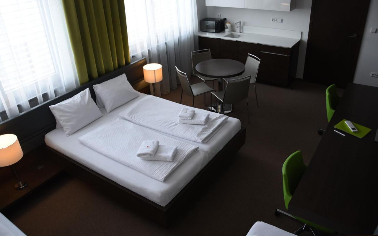 Hotel Harmony Medical & Wellness-Free Parking, 1,8Km From The Center Kromeriz Luaran gambar