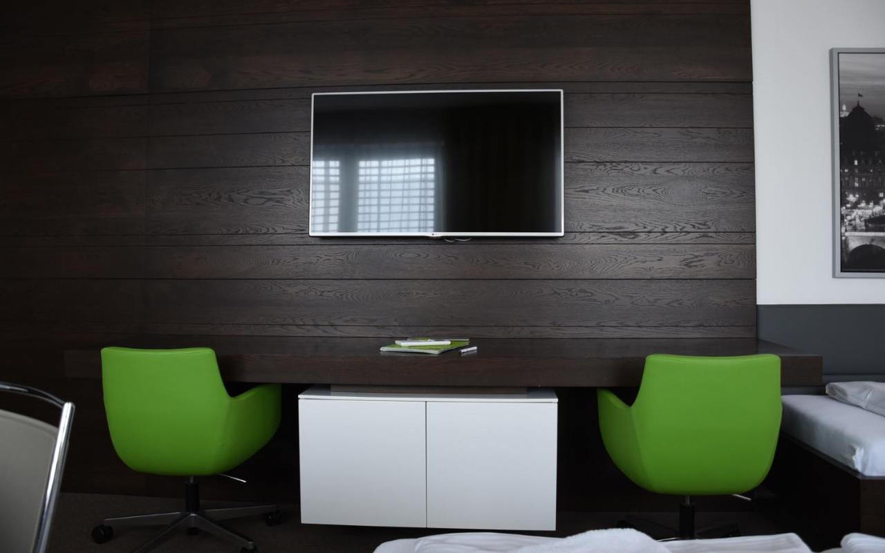 Hotel Harmony Medical & Wellness-Free Parking, 1,8Km From The Center Kromeriz Luaran gambar