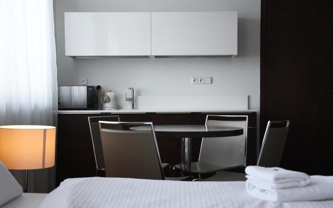 Hotel Harmony Medical & Wellness-Free Parking, 1,8Km From The Center Kromeriz Luaran gambar