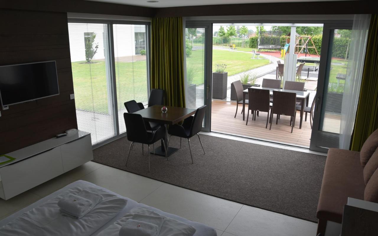 Hotel Harmony Medical & Wellness-Free Parking, 1,8Km From The Center Kromeriz Luaran gambar