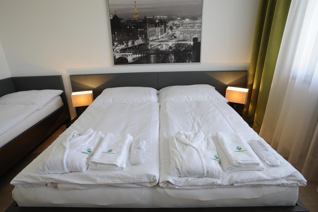 Hotel Harmony Medical & Wellness-Free Parking, 1,8Km From The Center Kromeriz Bilik gambar
